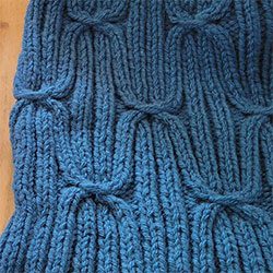 0086-Quilt-and-Cable-Blanket